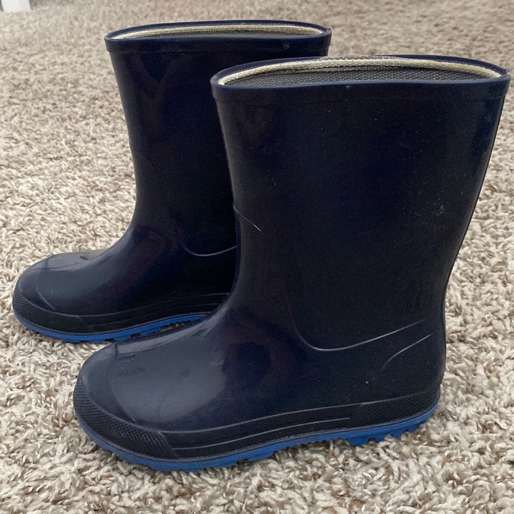 Boys rain boots